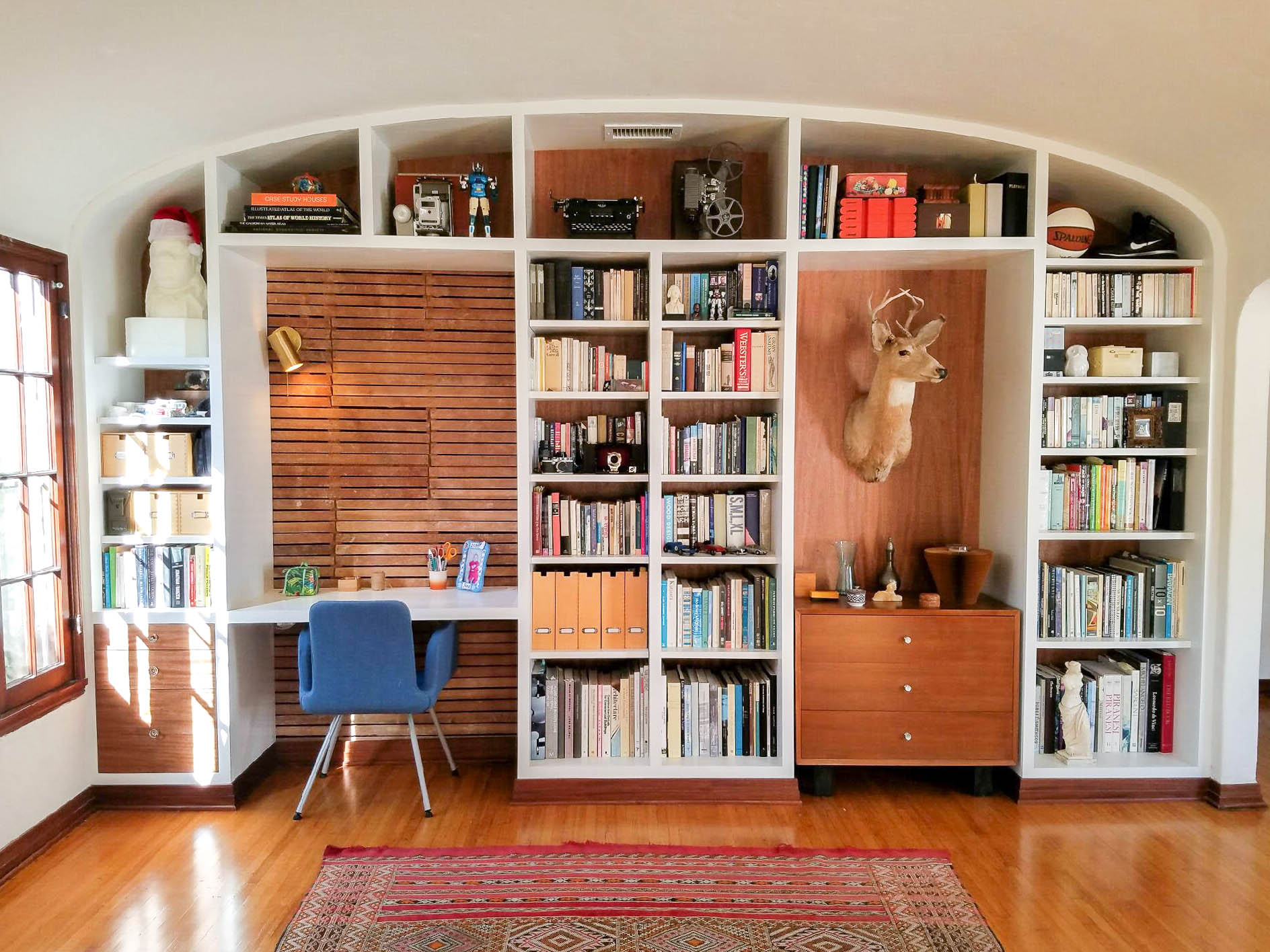 Modern Custom Bookcase for Simple Design